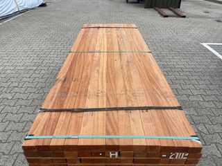 Ca. 78x Angelim Pedra Onderliggers Geschaafd, 45x68mm, lengte 250cm